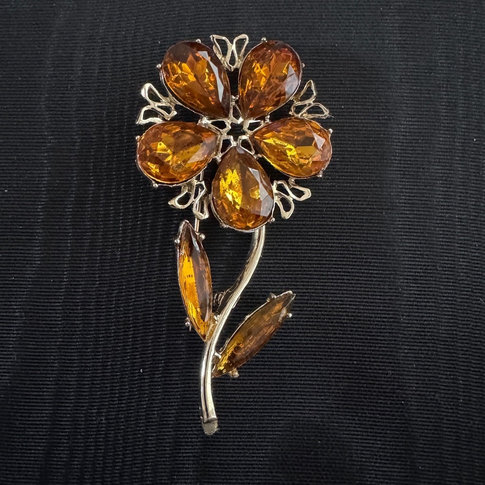 Collector DODDS Vintage Chunky Amber coloured Flower Brooch Statement Piece